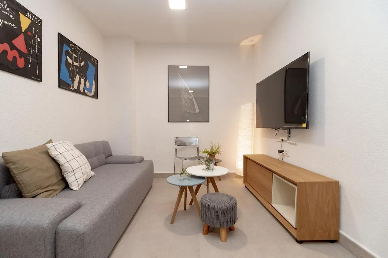 Apartment C23 Lovely 4 Bedroom Close To Maria Zambrano Malaga Spain