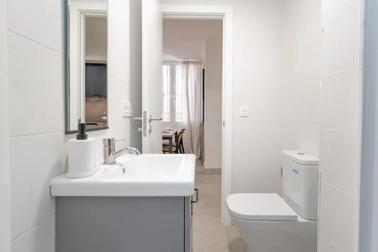 C23 Lovely 4 Bedroom Close To Maria Zambrano Malaga Apartment