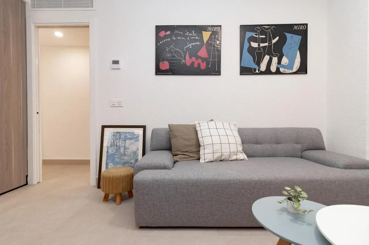 C23 Lovely 4 Bedroom Close To Maria Zambrano مالقة